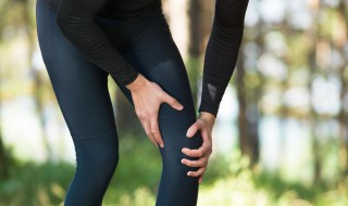 如何做蹲起不伤膝盖 做蹲起不伤膝盖的方法