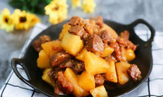 牛腩炖土豆 牛腩炖土豆的做法