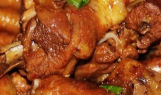 红烧公鸡怎么做最好吃 做红烧公鸡的方法