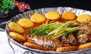 如何做铁锅炖的饼子 做大饼子的步骤