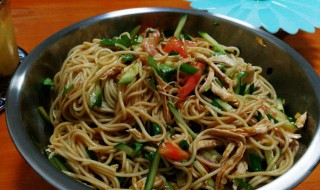 怎样做凉拌面好吃又简单 做凉拌面的方法
