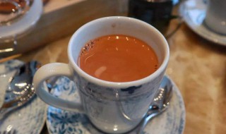 怎样用冰块和奶茶做下午茶 制作的步骤都有哪些