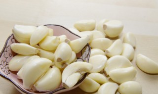 腊八蒜为什么会变绿 腊八蒜变绿的原因