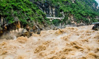 山洪和泥石流的区别 关于山洪和泥石流的区别