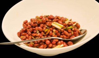 微波炉炸花生米的做法 微波炉炸花生米如何做