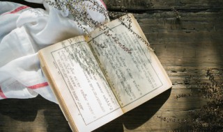 闻一多的诗歌代表作 闻一多的诗歌代表作有哪些