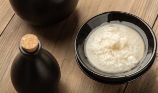米酒发黄还能吃吗 米酒发黄的原因是什么