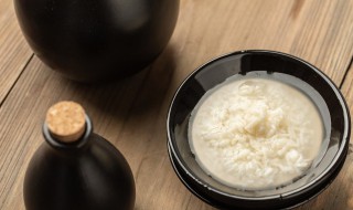 酒酿长黑毛还能吃吗 酒酿长黑毛还能不能吃