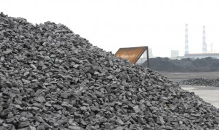 焦炭还原氧化铁的化学方程式 　焦炭还原氧化铁是什么反应类型