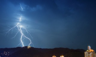 雷雨天要注意什么 雷雨天的注意事项