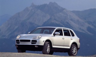 15年的车一年一审了吗 还是一年两审