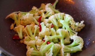 炒花菜要不要焯水 炒花菜时需要先焯水吗