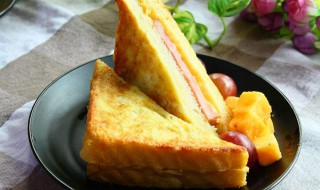 公开面包夹火腿早餐做法 简单方便的营养早餐