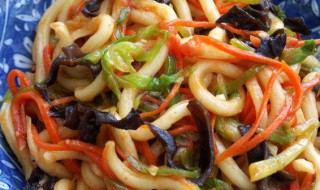 炒乌东面家常做法 简单又好吃