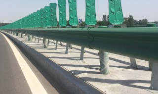 高速隔离带为什么有间隙 高速隔离带之间的间隙是做什么用的