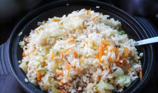 椰油焖饭做法 香菇虾米椰子油焖饭怎么做