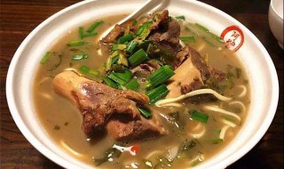 猪腿骨面做法 猪腿骨面怎么做好吃