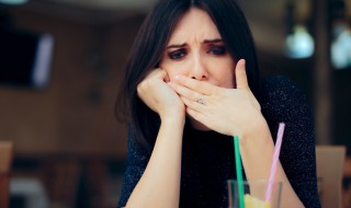 打嗝缓解什么方法 这四种方法效果都不错