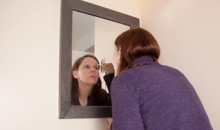 送镜子代表什么意思 送镜子的意思