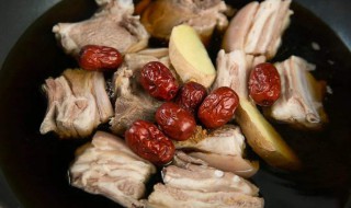 红枣煨羊肉如何做 红枣煨羊肉怎么做