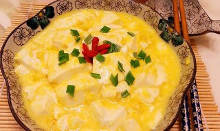 蟹黄豆腐怎样做最好吃 蟹黄豆腐的做法