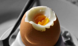 人一天能吃多少鸡蛋黄 蛋黄里边有什么