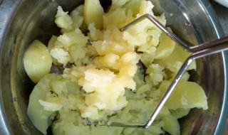 家常葱花土豆泥 葱花土豆泥的做法