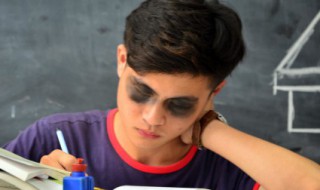 四级阅读理解答题技巧 四级英语的阅读题答题方法与技巧