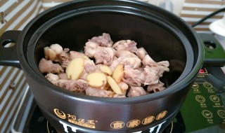 砂锅炖鸡 砂锅炖鸡方法介绍
