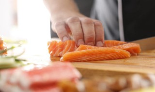 红酒汁三文鱼如何做 红酒汁三文鱼制作步骤