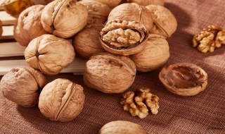 琥珀桃仁如何做脆 琥珀桃仁脆的做法