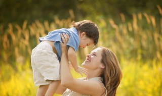 单亲妈妈坚强的语句 单亲妈妈坚强的语句分享