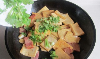 培根豆腐怎么做 培根蒸豆腐做法介绍