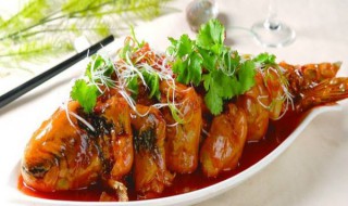 小鲤鱼怎样做简单好吃又简单 小鲤鱼简单好吃又简单做法介绍