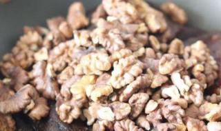 如何做糖拌核桃 做糖核桃的步骤