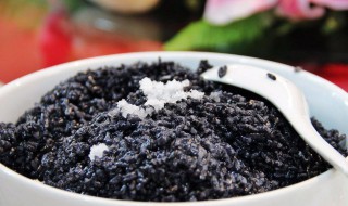 乌米饭怎么做的 有什么功效呢
