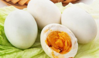 咸鸭蛋腌制土方法 自家腌制咸鸭蛋的土方法
