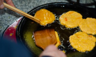 电饼铛如何做烙饼 这样烙出的饼最好吃