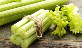 芹菜和柠檬一起吃会中毒吗 芹菜和柠檬一起吃会不会中毒呢