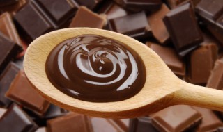 玫瑰花茶跟巧克力能一起吃吗 玫瑰花茶跟巧克力一起吃对身体好吗