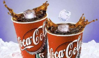 冻可乐刚拿出来瓶子上冒白烟 冻可乐刚拿出来瓶子上为何会冒白烟