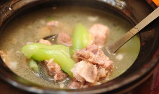 丝瓜排骨汤简单做法 丝瓜排骨汤怎么做