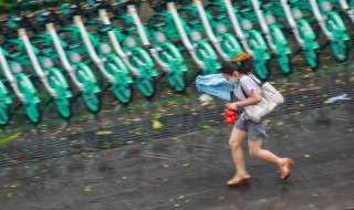 暴雨情况下应注意哪些问题 暴雨情况下应该注意哪些问题