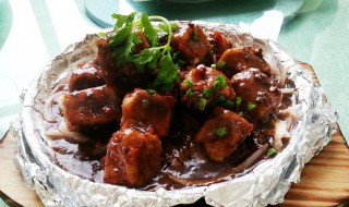 锡纸烤排骨香芋的做法 锡纸烤排骨香芋的制作方法