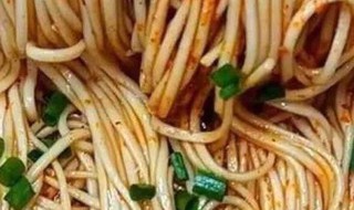 家庭油泼面教程 煮面教程