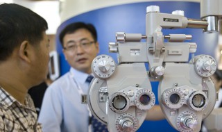 验光仪的使用方法 电脑验光仪的使用方法