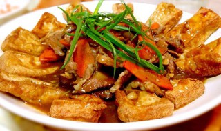 焖烧豆腐家常做法 公开酱味焖烧豆腐的做法