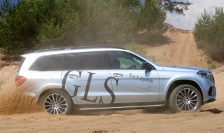 奔驰gls450尺寸 20款奔驰GLS450七座尺寸是什么