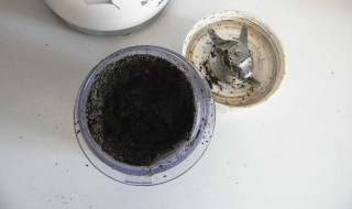 芝麻粉的做法步骤 大家平时可以多吃一些