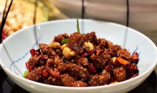 怎样做辣肉丁 这样做绝对好吃哦